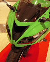 ZX-6Rのシャープなフロントマスク